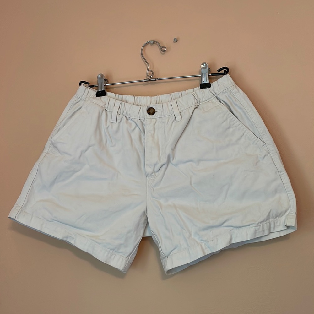 Bear bottom white chino shorts